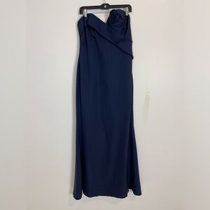 Marchesa Notte silk navy blue maxi gown dress SZ 8 wedding strapless rose accent